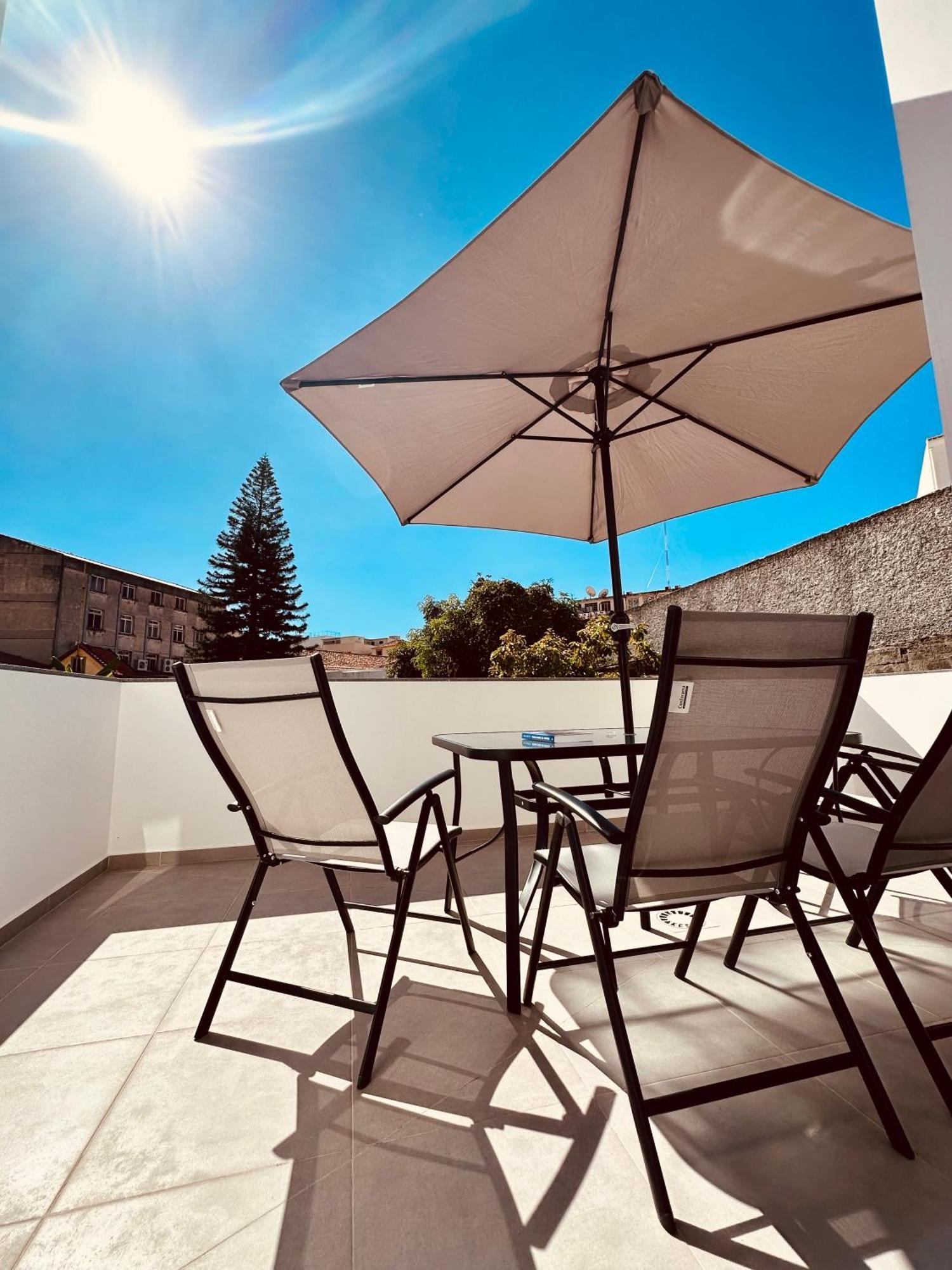 Living Funchal Inn Екстер'єр фото