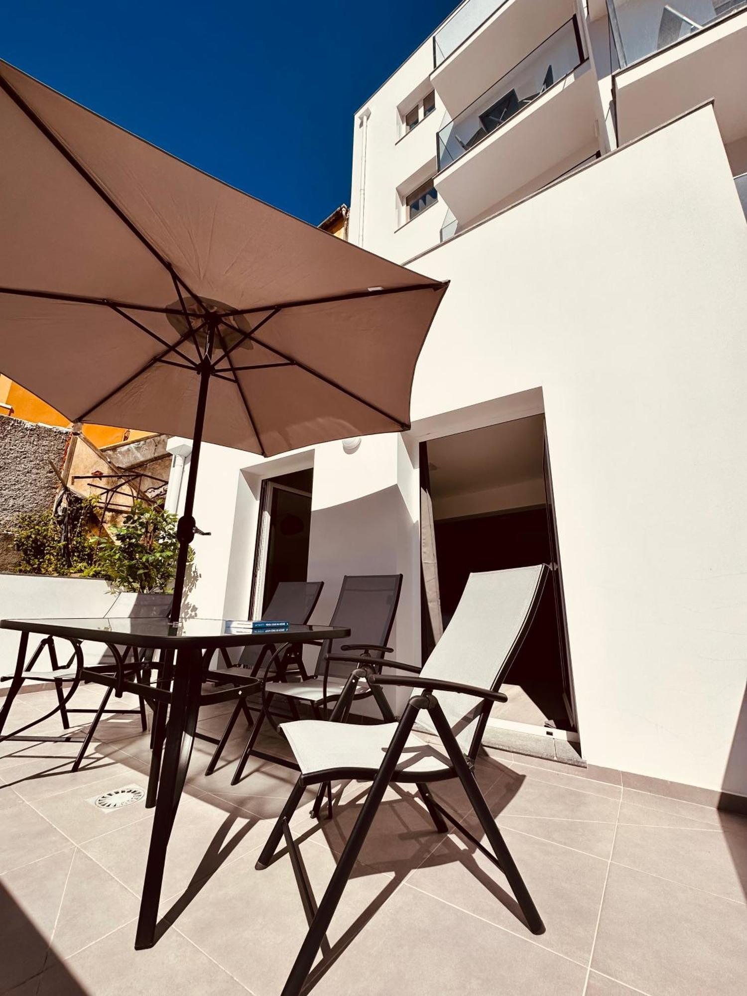 Living Funchal Inn Екстер'єр фото